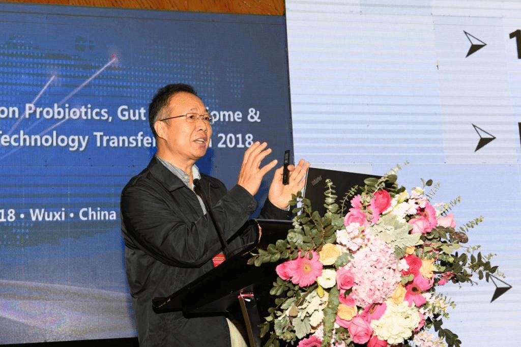 军事科学院军事医药研究院微生物流行病研究所杨瑞馥教授做特邀报告