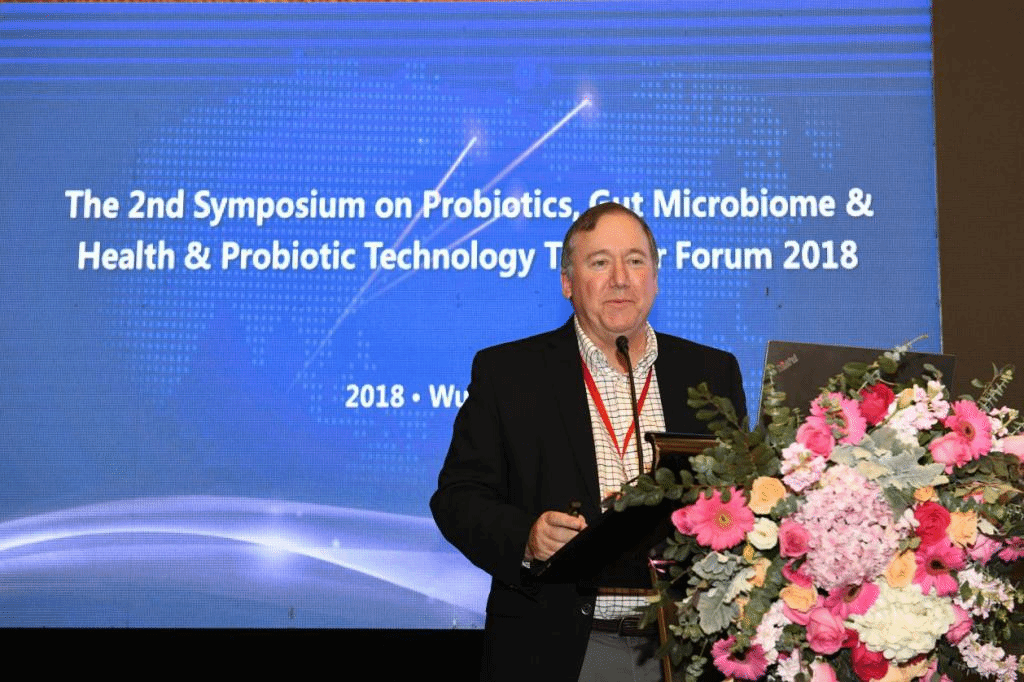 美国微生物科学院院士美国加州大学戴维斯分校David Mills教授做大会报告